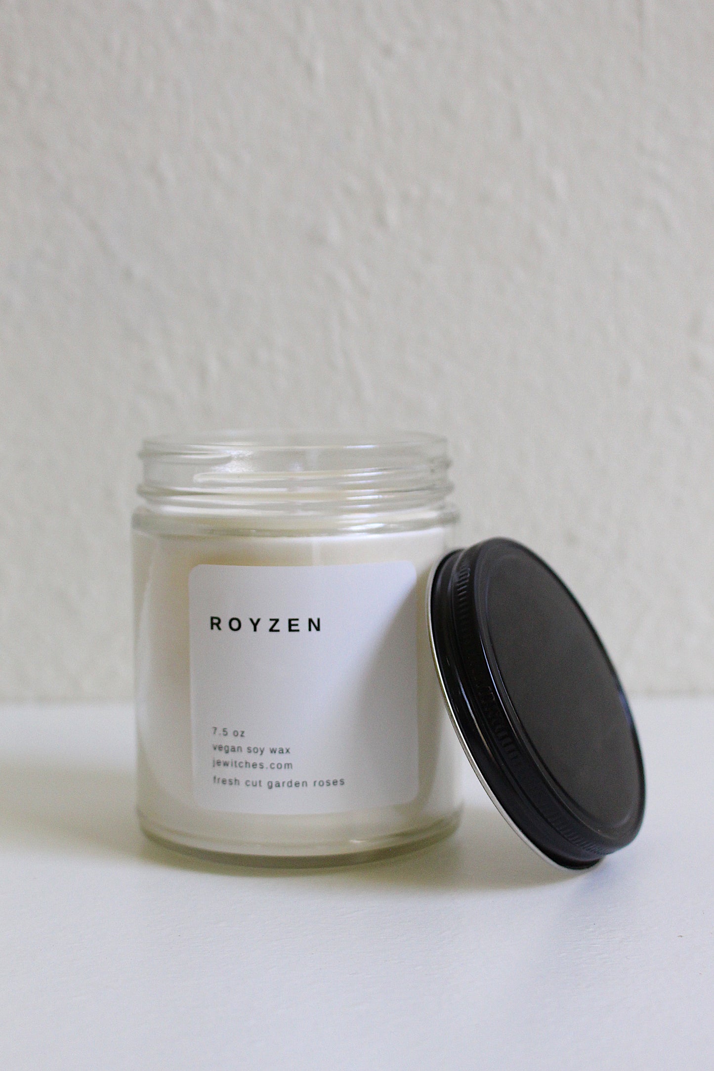 Royzen Candle