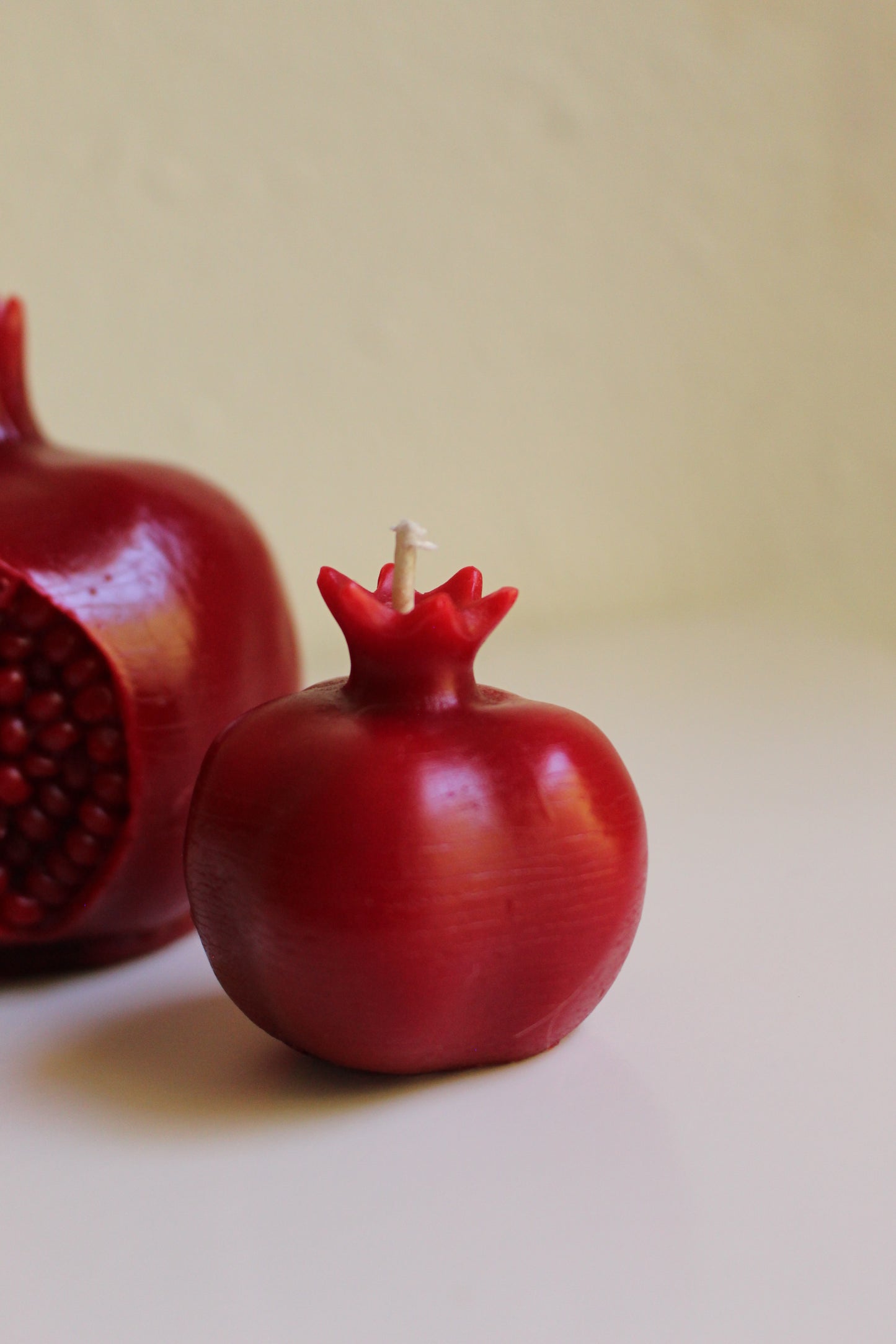 Crimson Pomegranate Beeswax Candle [Pre-Order]